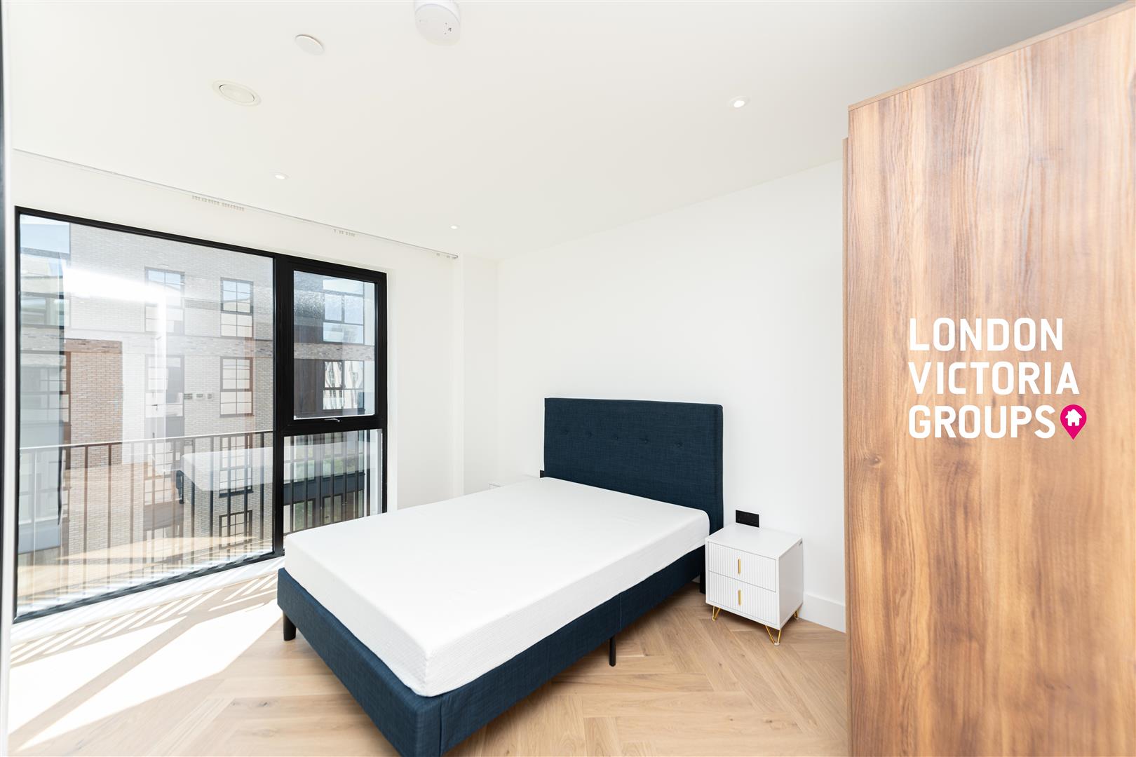 Huntingdon Apartments, 1 Graphite Square, LONDON
